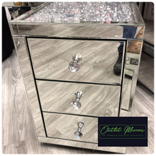 Load image into Gallery viewer, Monica Diamond crush 3 Draw Chest in Silver
