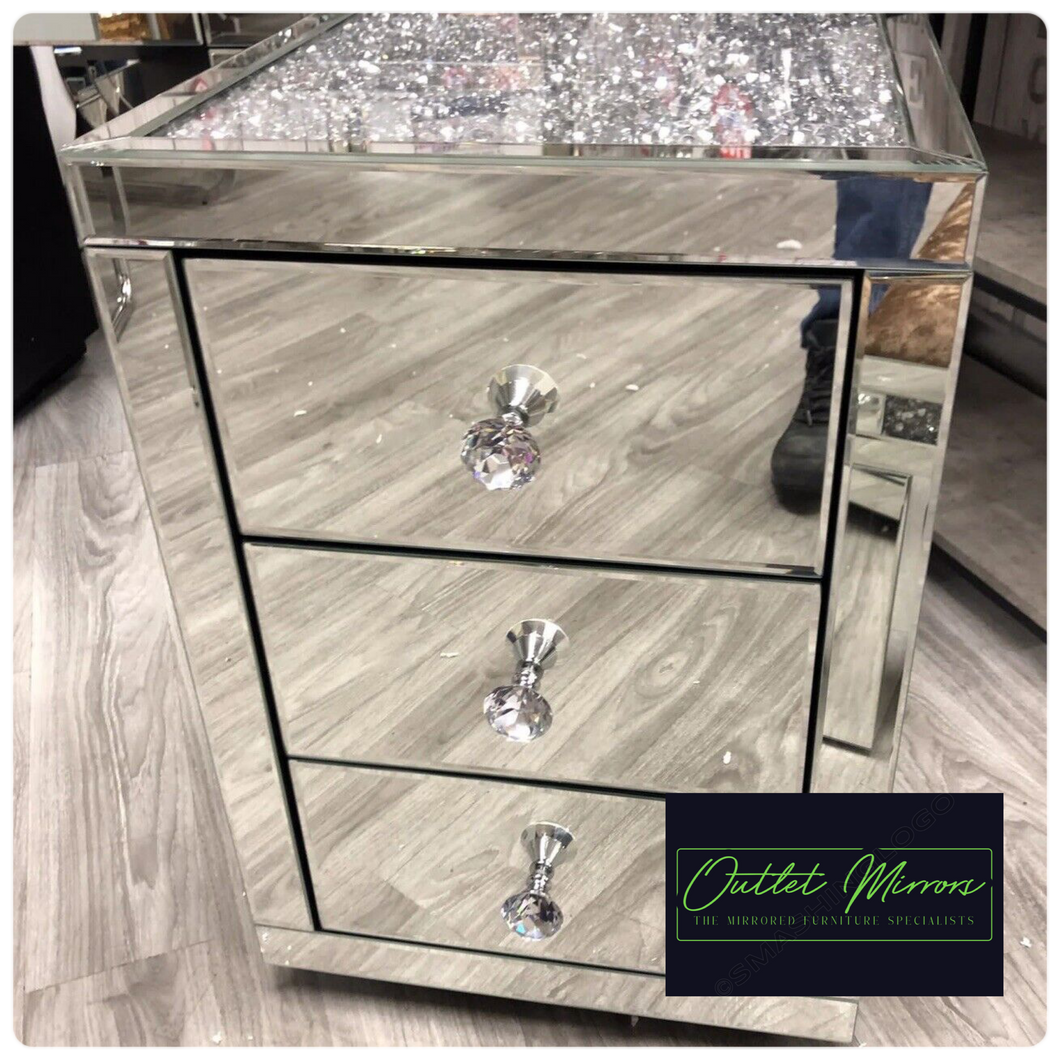 Monica Diamond crush 3 Draw Chest in Silver
