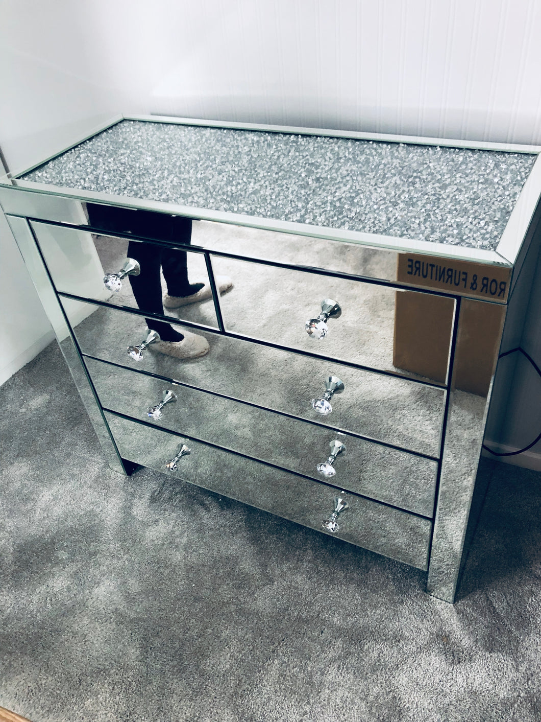 Monica Diamond crush 5 Draw Chest in Silver